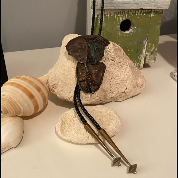 Black leather necklace with Faces - Picture 2 of 6